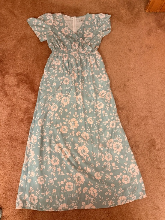 Piper & Scoot Dresses & Skirts - Piper & Scott Light Blue Floral Dress - Small